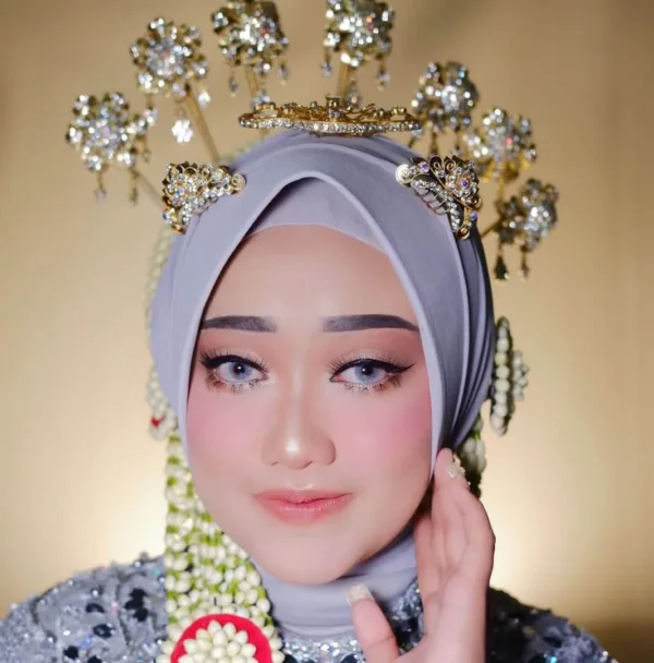 Kursus Rias Pengantin Terdekat Jogja | Belajar 9 Gaya Rias Manten Bersertifikat - Gambar 4